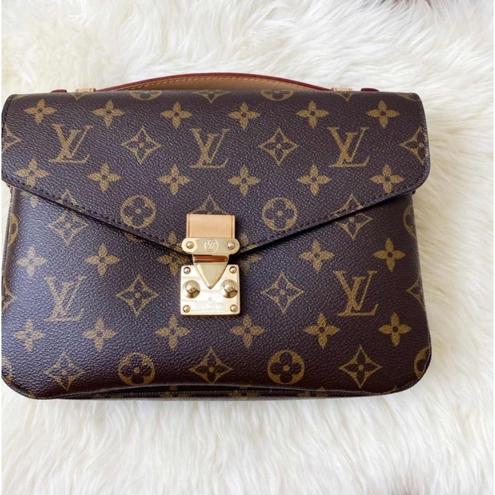 🔥💕 LV Pochette Métis Crossbody Bag💕🔥